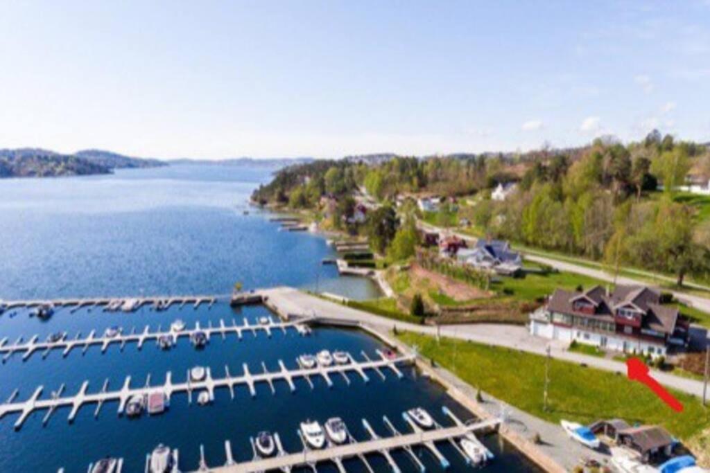 Leilighet Ved Sjoen Med Strand Apartment Пошгрун Екстериор снимка